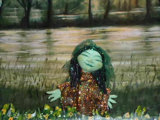 Ondine devant l'étang